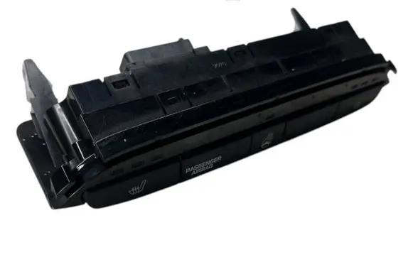 Hyundai i20 (GB IB) Seat heating switch 93700C8000 S31664 153215