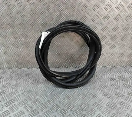 BMW 2 F44 Rubber seal rear door 7483099