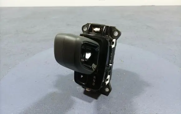 Volvo XC40 Gear shift rod 32324877