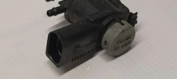 Audi A6 S6 C6 4F Turbo solenoid valve 1K0906283A