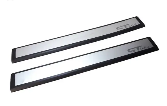 Renault Megane III Foot area side trim 520014R