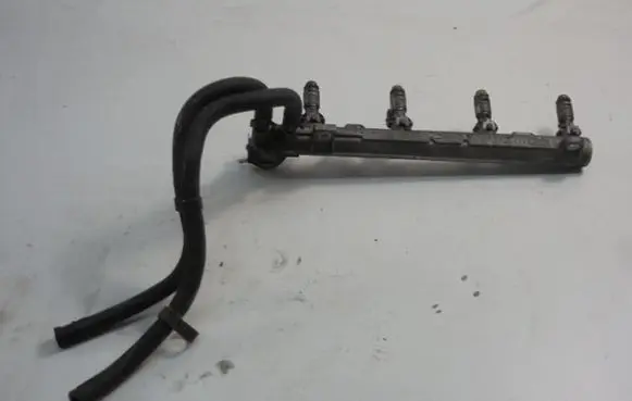 Volkswagen Golf IV Fuel main line pipe 036133319AK