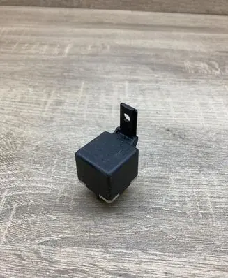 Renault 19 Other relay 7700810926