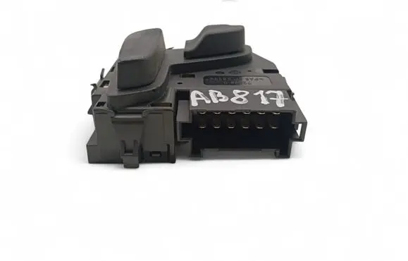 Mercedes-Benz C W204 Seat control switch A2048701758