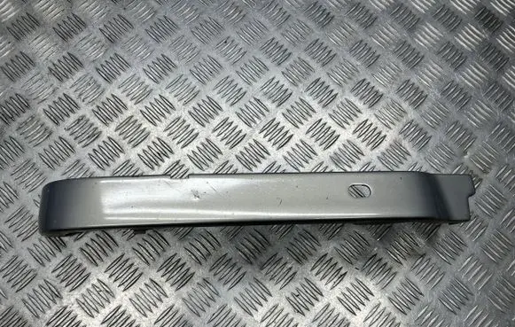 Volvo 850 Under headlight/headlamp trim 9151231 9151229