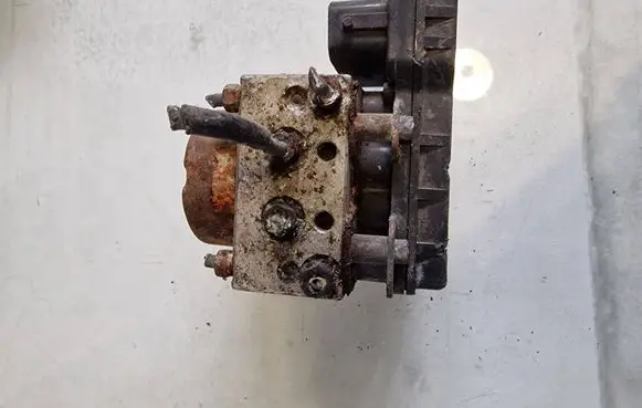 Mazda 6 ABS Pump 2059047