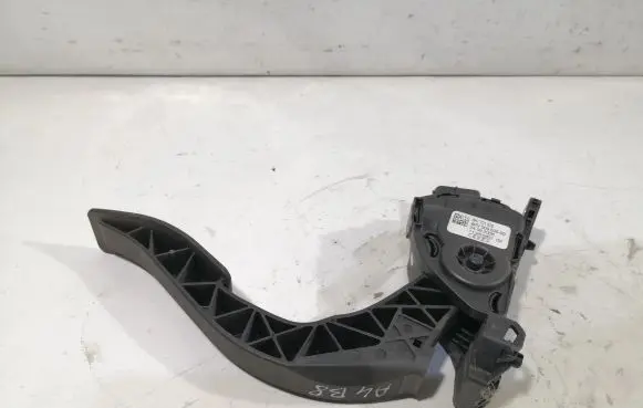 Audi A4 S4 B8 8K Accelerator throttle pedal 8K1721523