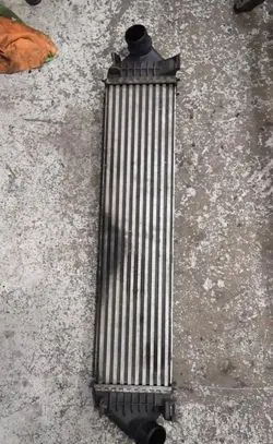 Ford Focus Intercooler radiator 8v619l440ac