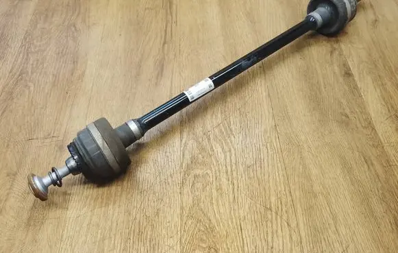 BMW X3 G01 Rear driveshaft 8679947 33208679947
