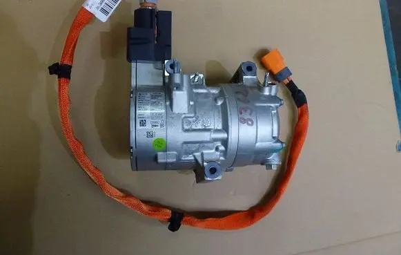 Opel Vivaro Air conditioning (A/C) compressor (pump) TA68618A-T