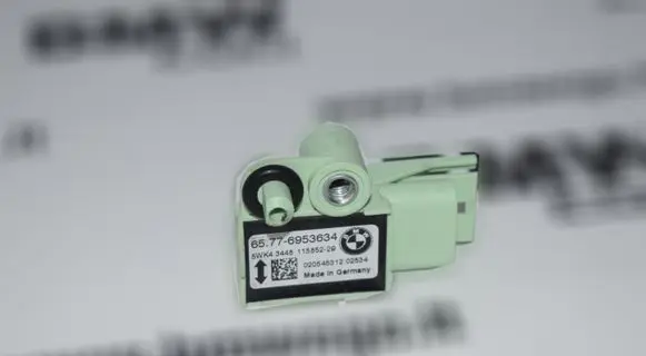 BMW 5 E60 E61 Airbag deployment crash/impact sensor 6953634