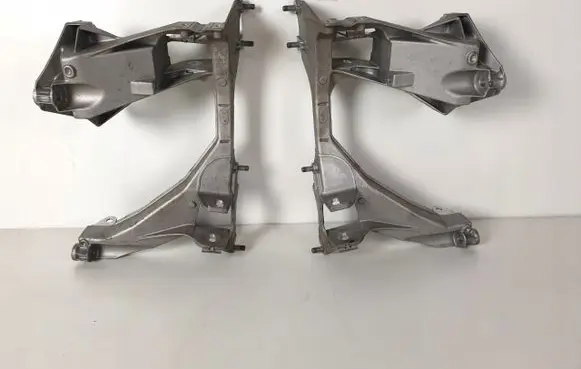 Porsche Cayman 981 Fender mounting bracket