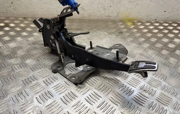 Ford Ecosport Brake pedal 80512450 190613153735