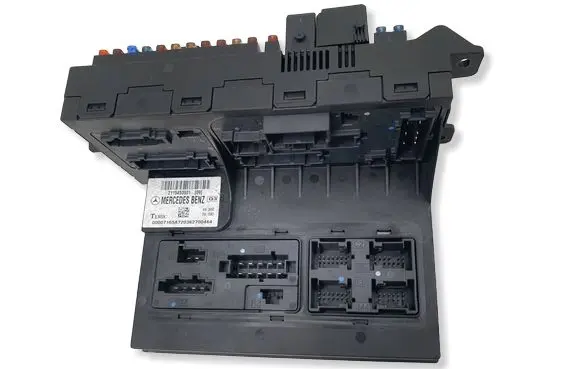 Mercedes-Benz E W211 SAM control unit 2115453901