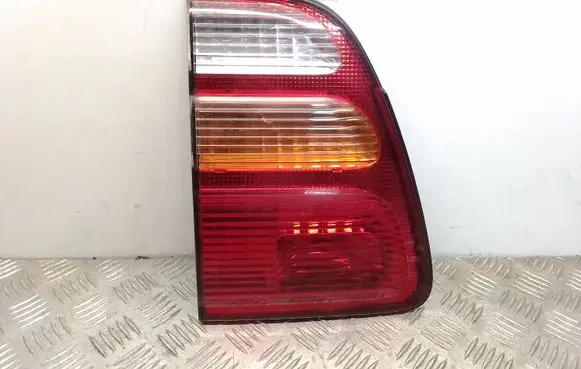 Toyota Land Cruiser (J100) Tailgate rear/tail lights