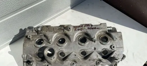 Toyota RAV 4 (XA20) Rocker cam cover 