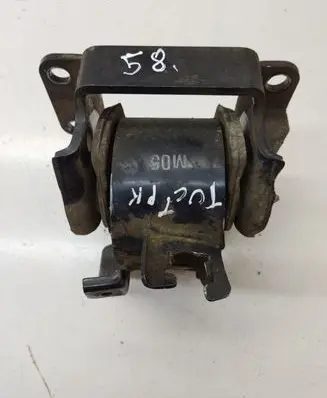 Hyundai Tucson JM Engine mount bracket