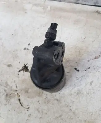 Toyota Corolla E120 E130 Oil filter mounting bracket