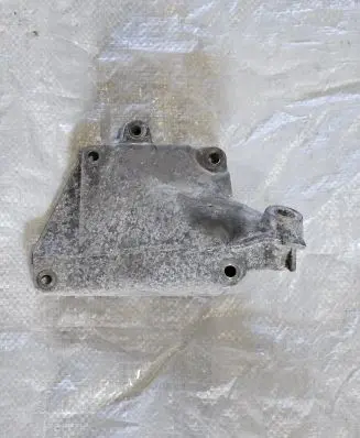 Mercedes-Benz GL X164 Engine mounting bracket A2722234204