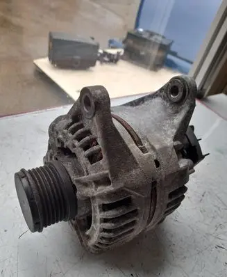 Iveco Daily 4th gen Generator/alternator 500059512 0986080063