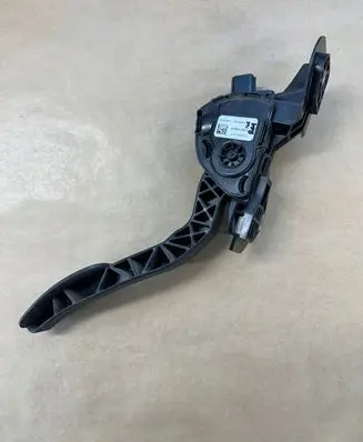 Mazda 6 Accelerator throttle pedal GS8S41600