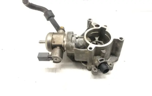 Audi A3 S3 8V Vacuum pump 06K145100B 060712 01052