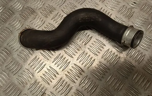 Mercedes-Benz E W212 Engine coolant pipe/hose A2045011682