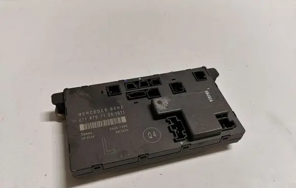 Mercedes-Benz E W211 Door control unit/module A2118701126