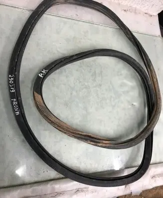 Seat Arona Front door rubber seal 6f9867365f