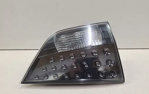Mitsubishi Outlander Tailgate rear/tail lights 1146356L E131784