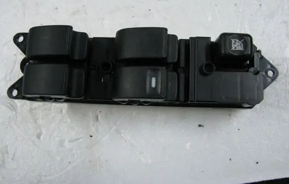 Mitsubishi Grandis Electric window control switch MN1413141E
