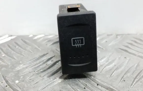 Volkswagen PASSAT B5.5 Windscreen/window heater switch 3B0959621C