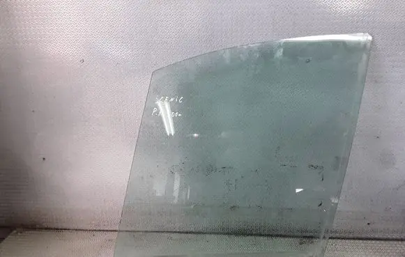 Renault Scenic I Front door window glass four-door