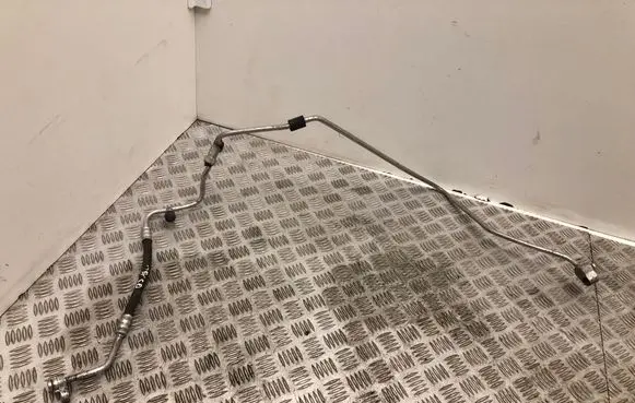 Audi Q3 8U Air conditioning (A/C) pipe/hose 8U0820741D