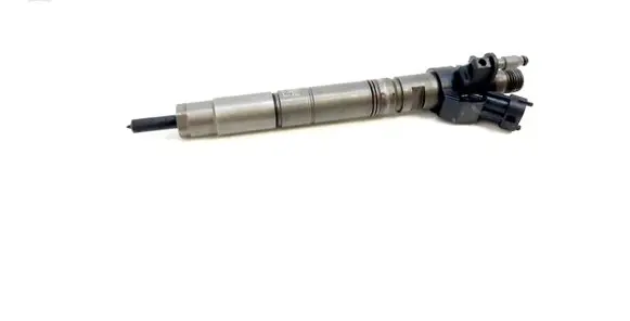 Volvo S60 Fuel injector 31303238