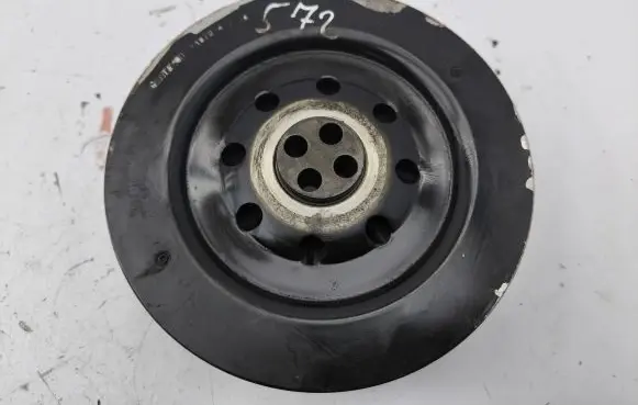 BMW 5 E60 E61 Crankshaft pulley 10724110