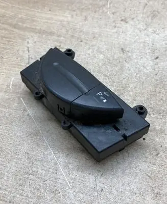 Mercedes-Benz E W211 Parking (PDC) sensor switch 2118216958 03751222
