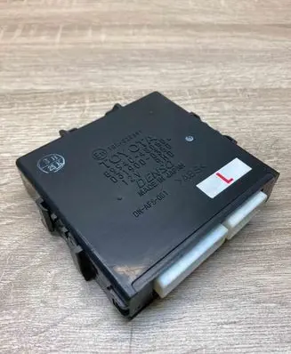 Lexus RX 330 - 350 - 400H Light module LCM 8994048060 0319000350