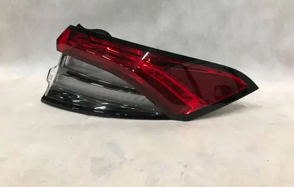 Maserati Levante Rear/tail lights CCC20061A 20230203