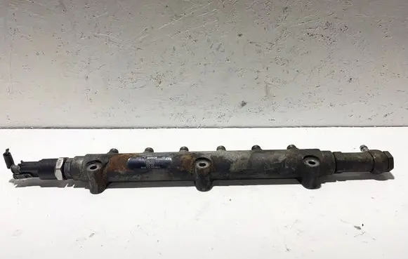 Fuel main line pipe