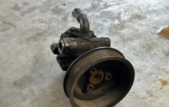 KIA Rio Power steering pump