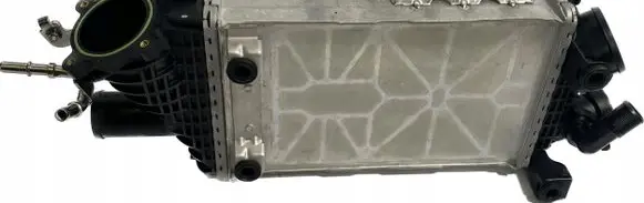 Jaguar F-Pace Intercooler radiator T2R40577
