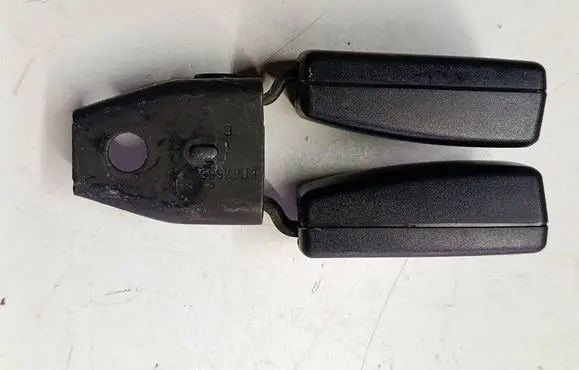 Volkswagen Scirocco Middle seatbelt buckle (rear) 8J8857739BT1 8J8857739B