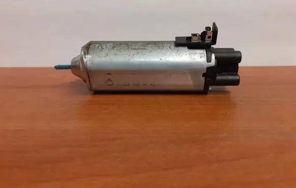 Mercedes-Benz S W220 Seat adjustment motor A2208204342 10018