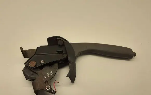 Honda FR-V Hand brake release handle 