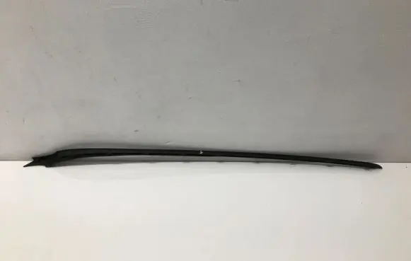 Ford Fiesta Windshield trim 8A61A03195AEW
