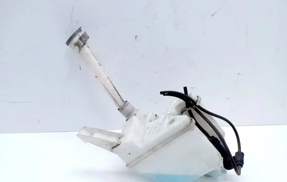 Nissan Pulsar Windshield washer fluid reservoir/tank 31108 141252