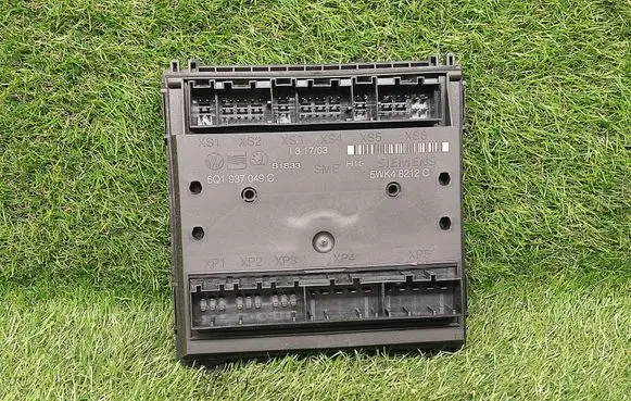 Seat Ibiza III (6L) Comfort/convenience module 6Q1937049C 5WK48212C