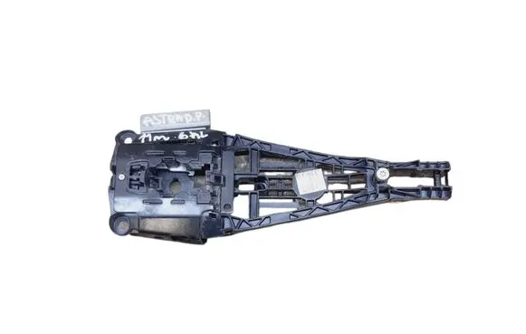 Rear door exterior handle/bracket