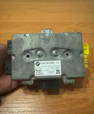 BMW 5 E60 E61 Airbag control unit/module 9110845
